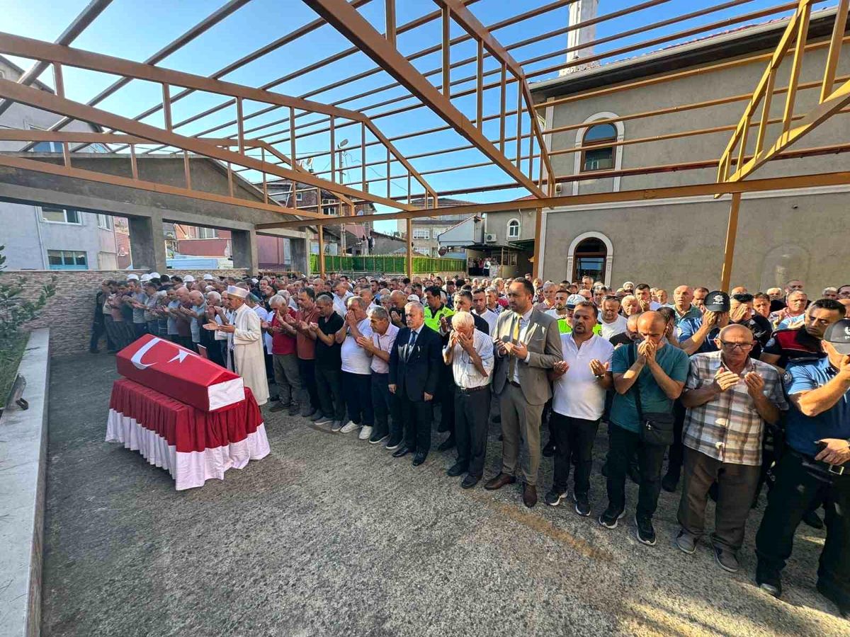 Kazada Hayatını Kaybeden Polis Memuru Toprağa Verildi