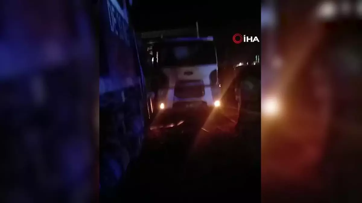 Kırıkkale\'de yük treni beton mikserine çarptı