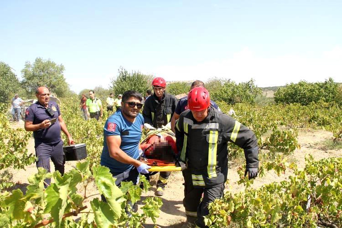 Manisa\'da Kontrolsüz Kavşak Kazası: 5 Yaralı