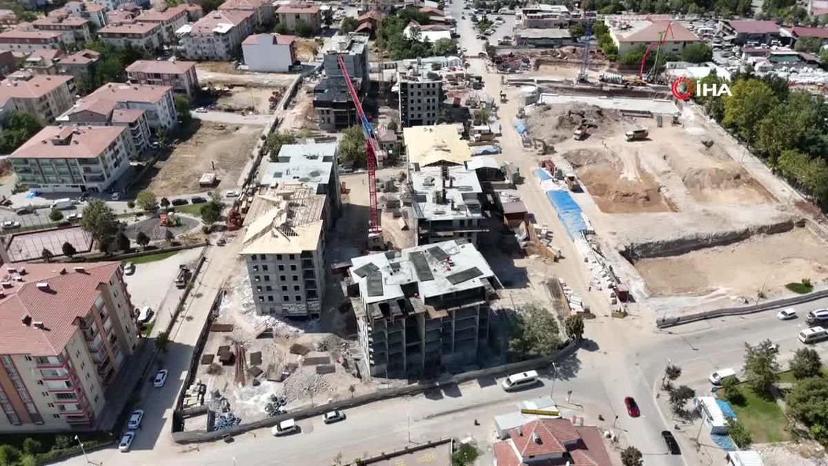 Malatya\'da TOKİ Konutlarında Umutlar Yeşeriyor