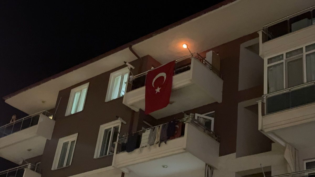 Şehit Jandarma Uzman Çavuş Büyükçaylı\'nın Acı Haberi