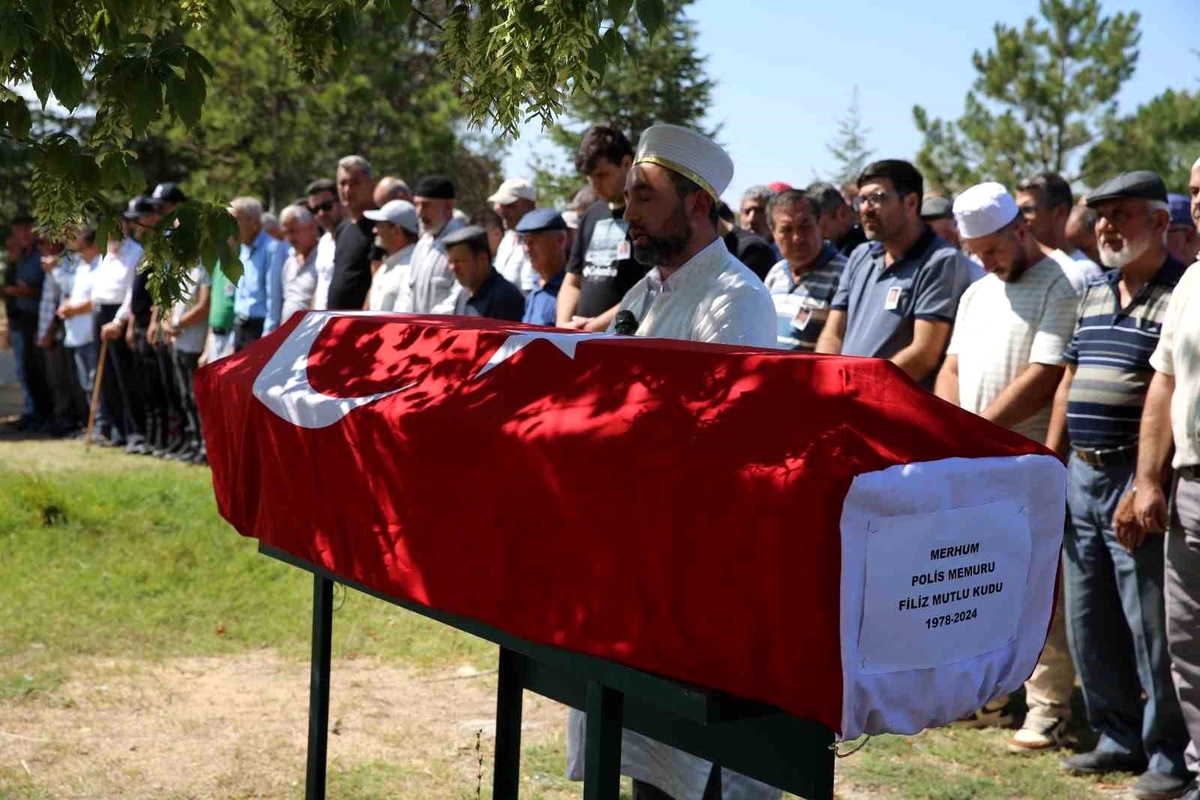 Kazada Hayatını Kaybeden Polis Memuru Uğurlandı