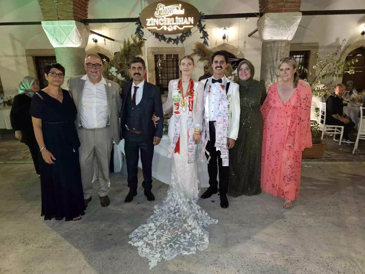 Gurbetçi Damat ve Alman Gelin Aydın\'da Düğün Yaptı