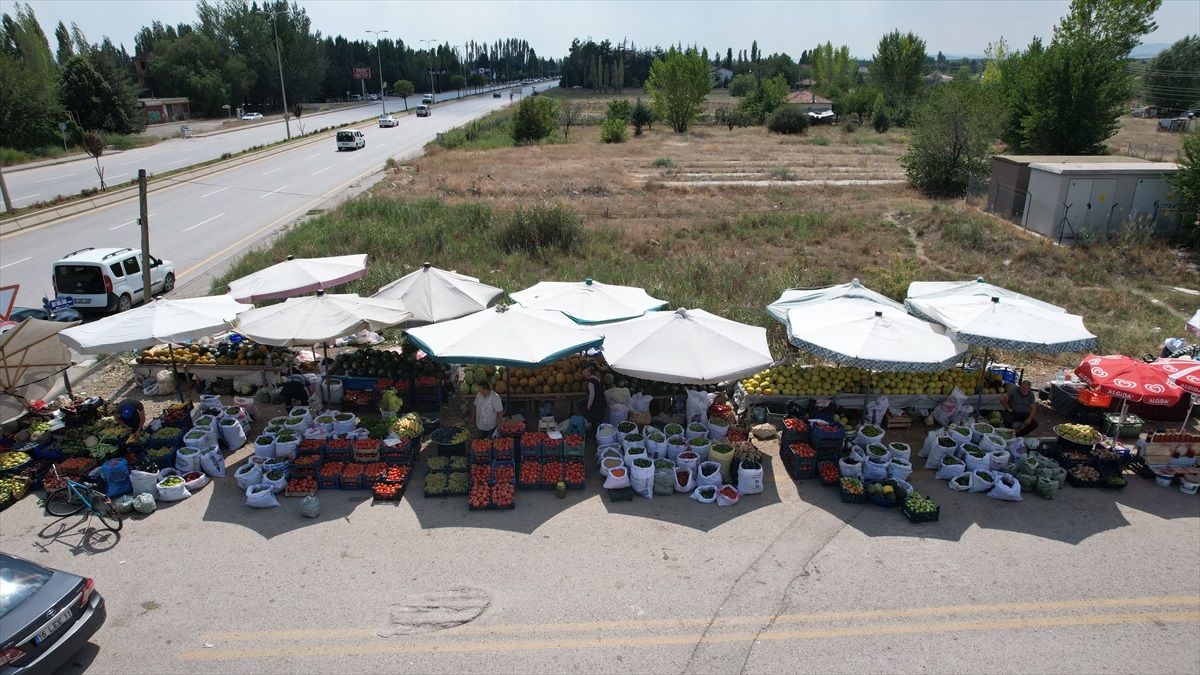 Çubuk\'ta Yerel Ürün Pazarı İlgi Görüyor