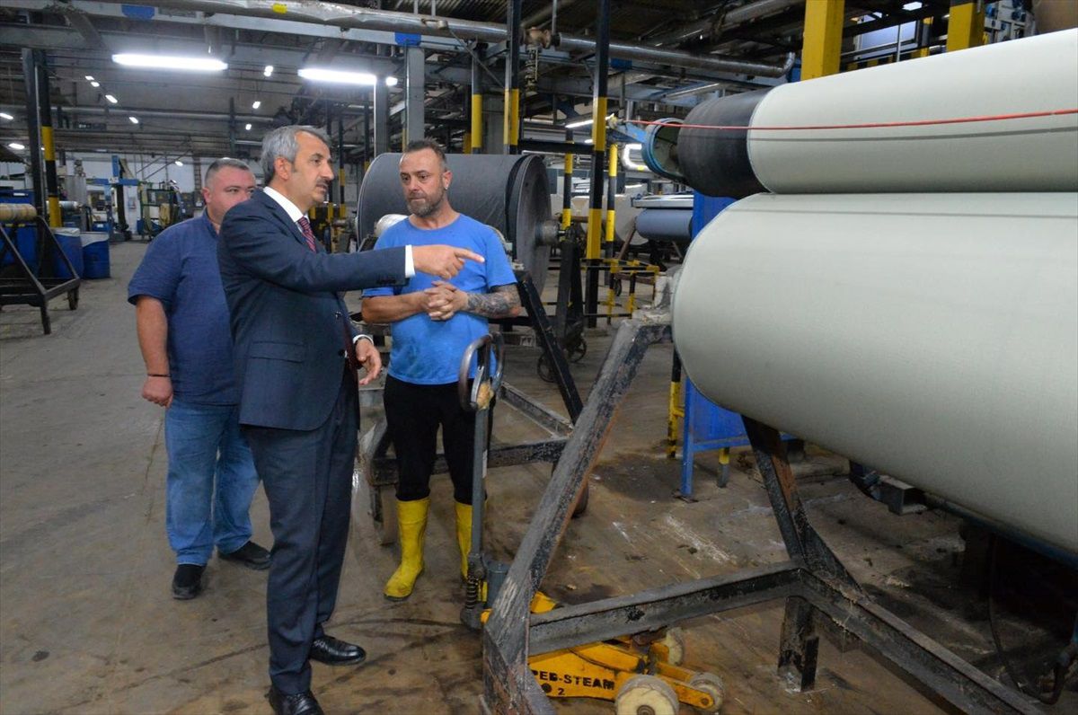 Edirne Valisi Tekstil Fabrikasını Ziyaret Etti
