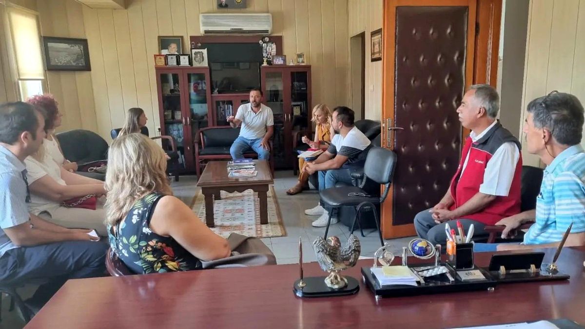 Fethiye\'de Çiftçilere Destek Toplantısı