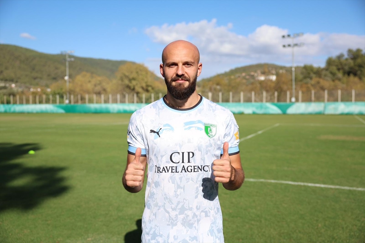 Bodrum FK, Arlind Ajeti\'yi Transfer Etti