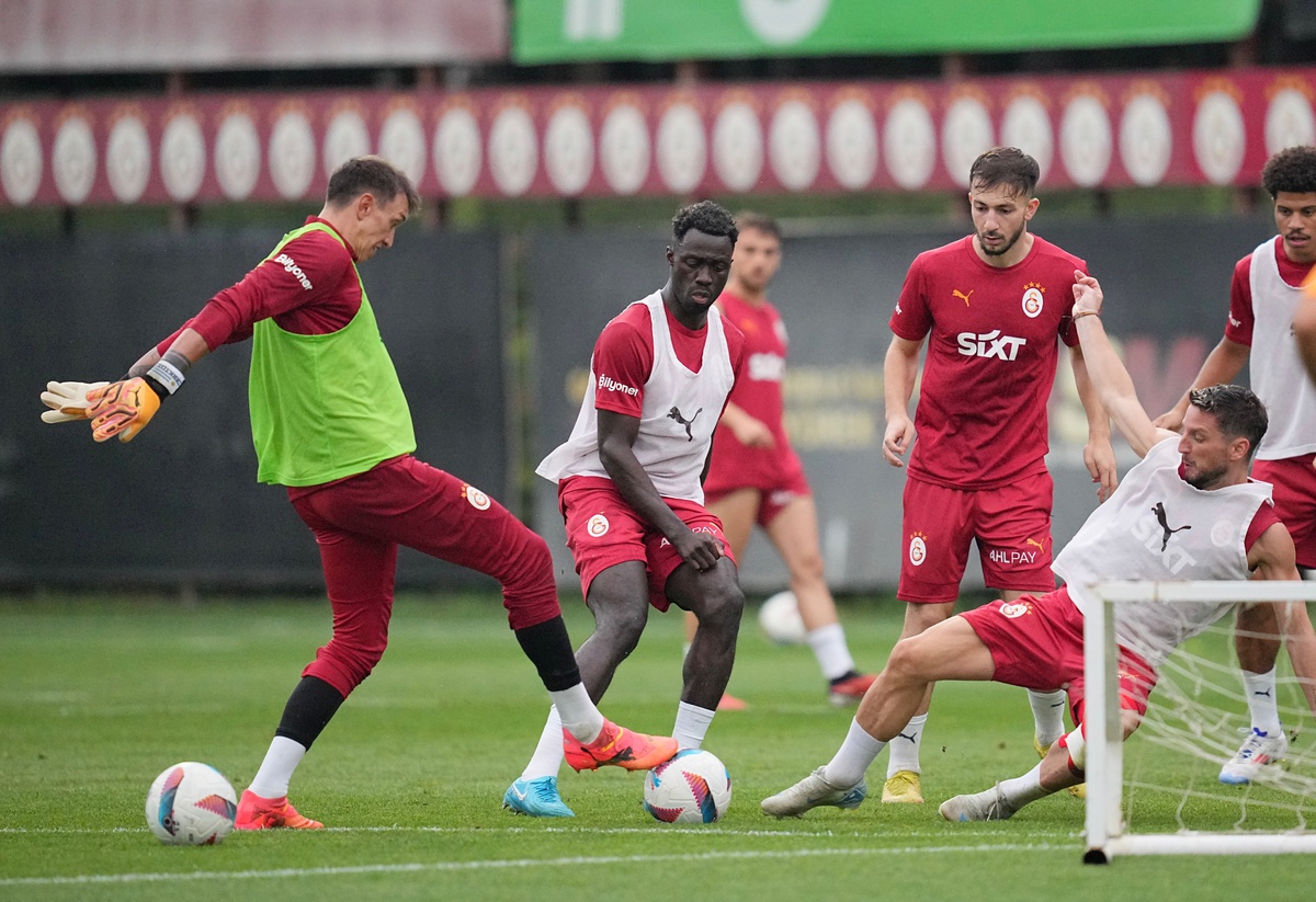Galatasaray Rizespor Maçı Hazırlıklarını Sürdürüyor