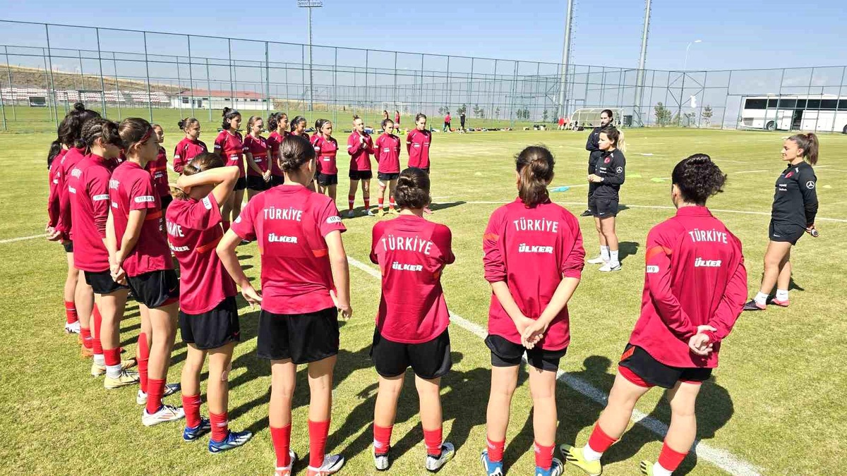 U15 Kız Milli Takımı Hazırlıklarını Tamamladı