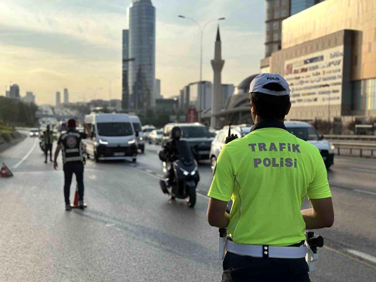 İstanbul\'da Okul Servislerine Denetim