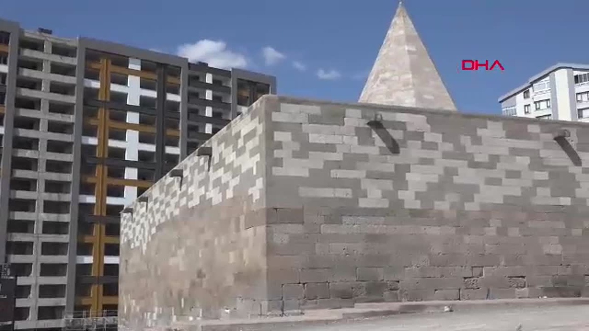 Köşk Medrese çevresine 14 katlı bina yapıldı