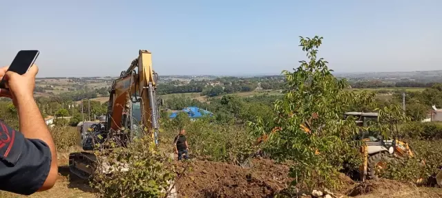 Samsun'da su kuyusu kazısında göçük: 2 işçi toprak altında kaldı