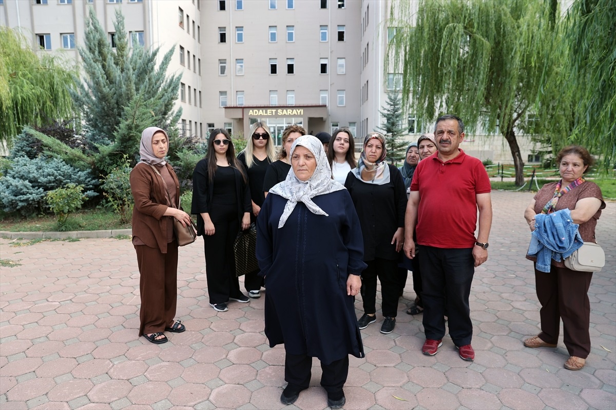 Sivas\'ta Ehliyetsiz Sürücü Kazası: Motosikletli Hayatını Kaybetti