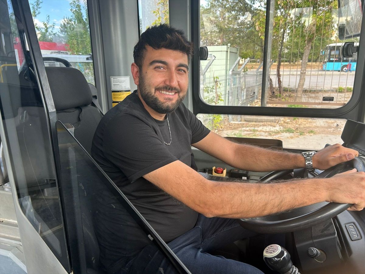 İyi Kalpli Şoför Aileyi Sevindirdi