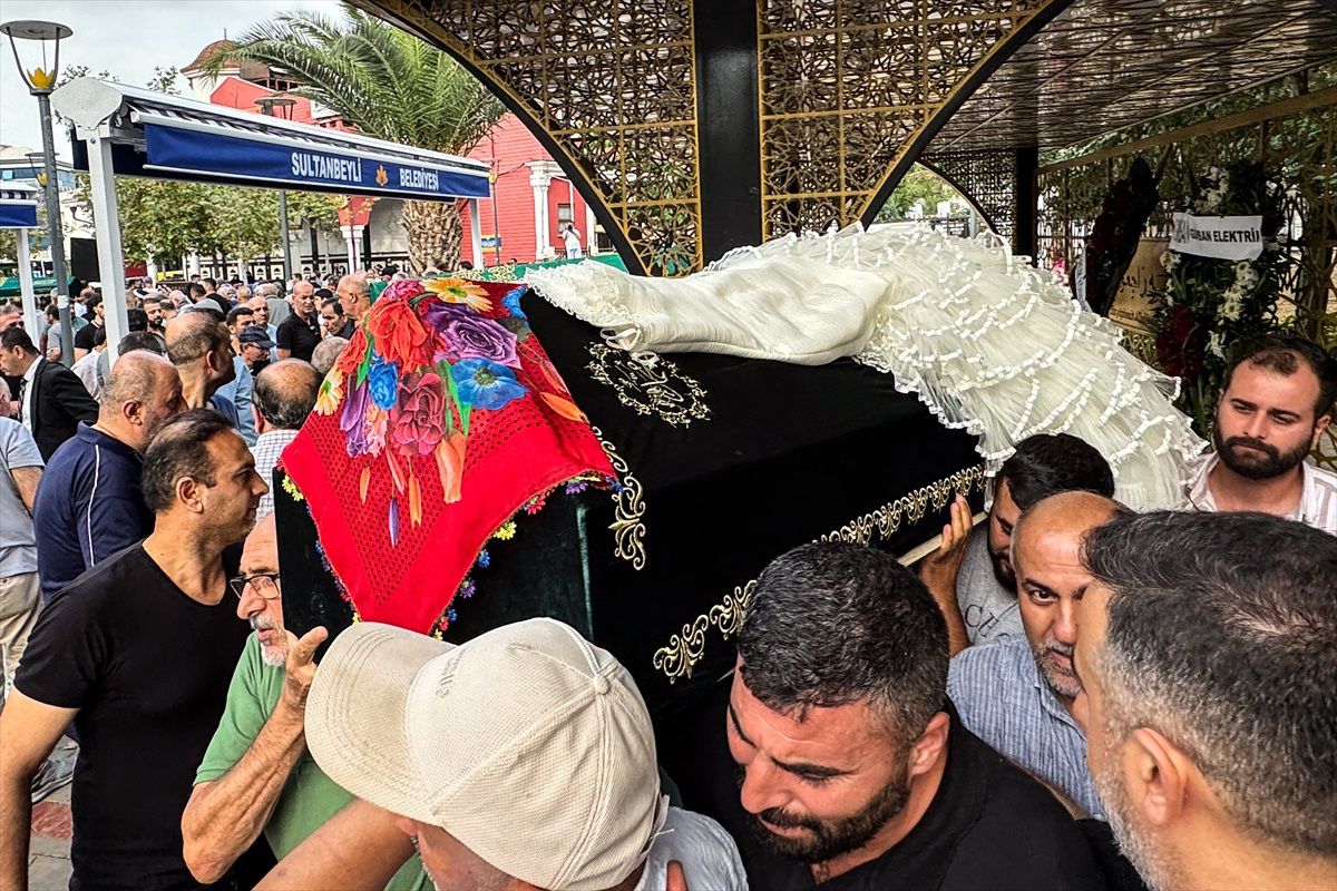 Sultanbeyli\'de silahlı kavga: Baba ve kızı yaşamını yitirdi
