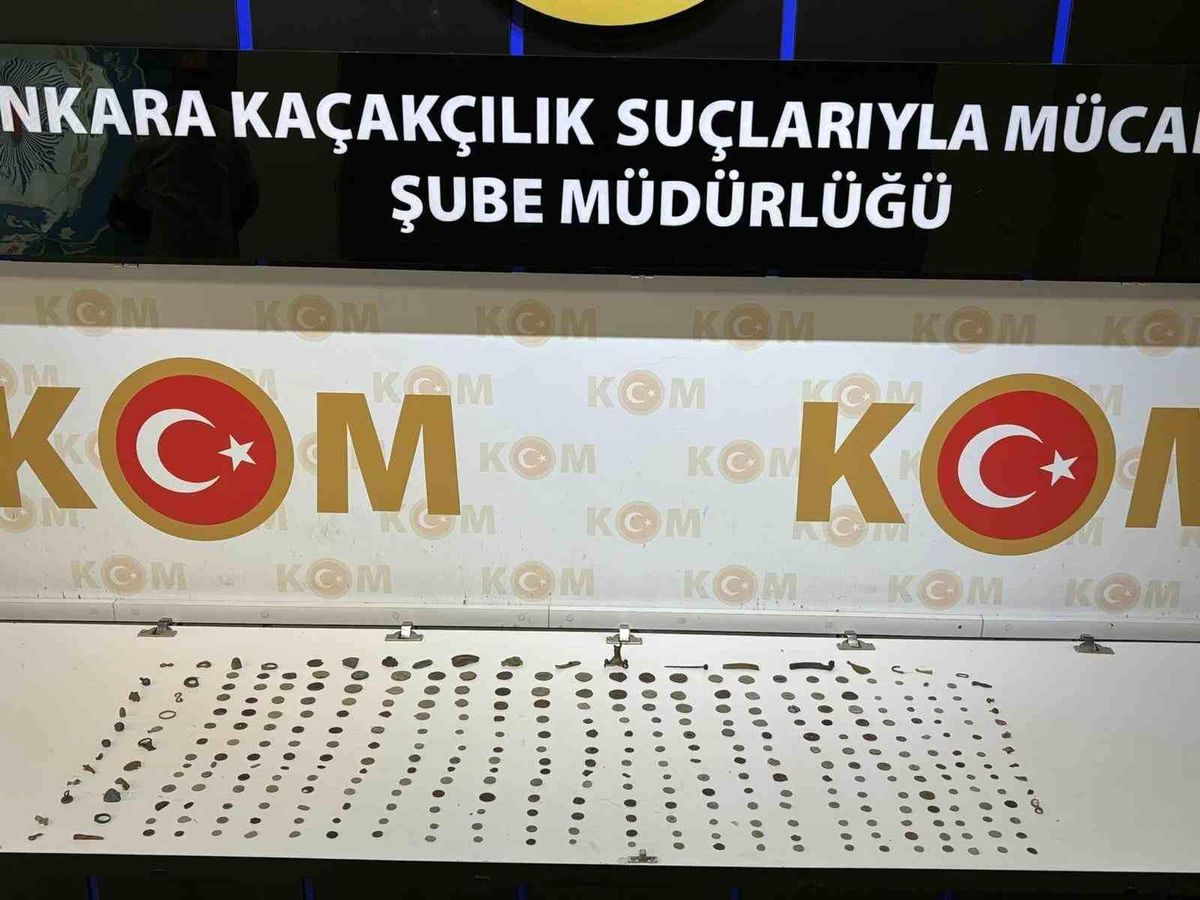 Ankara\'da 340 Tarihi Eser Ele Geçirildi