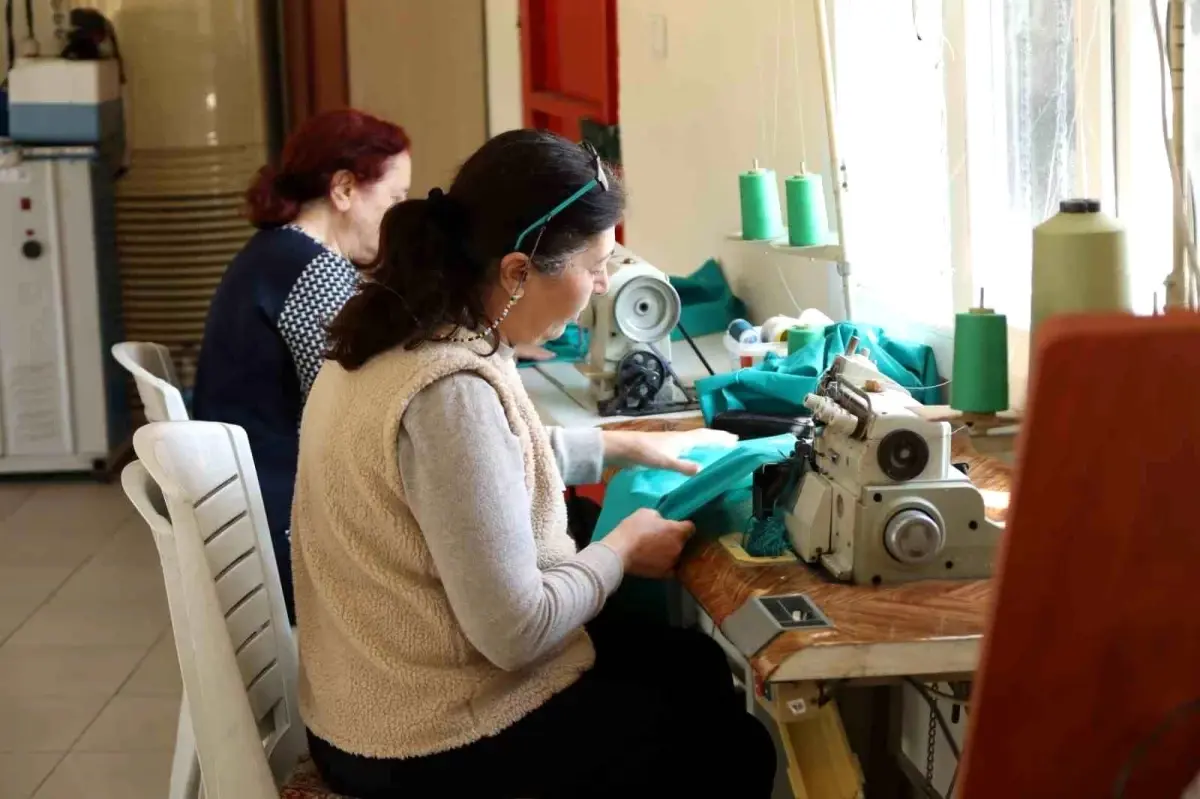 Bayraklı Belediyesi Hobi ve Meslek Edindirme Kurslarına Kayıtlar Devam Ediyor