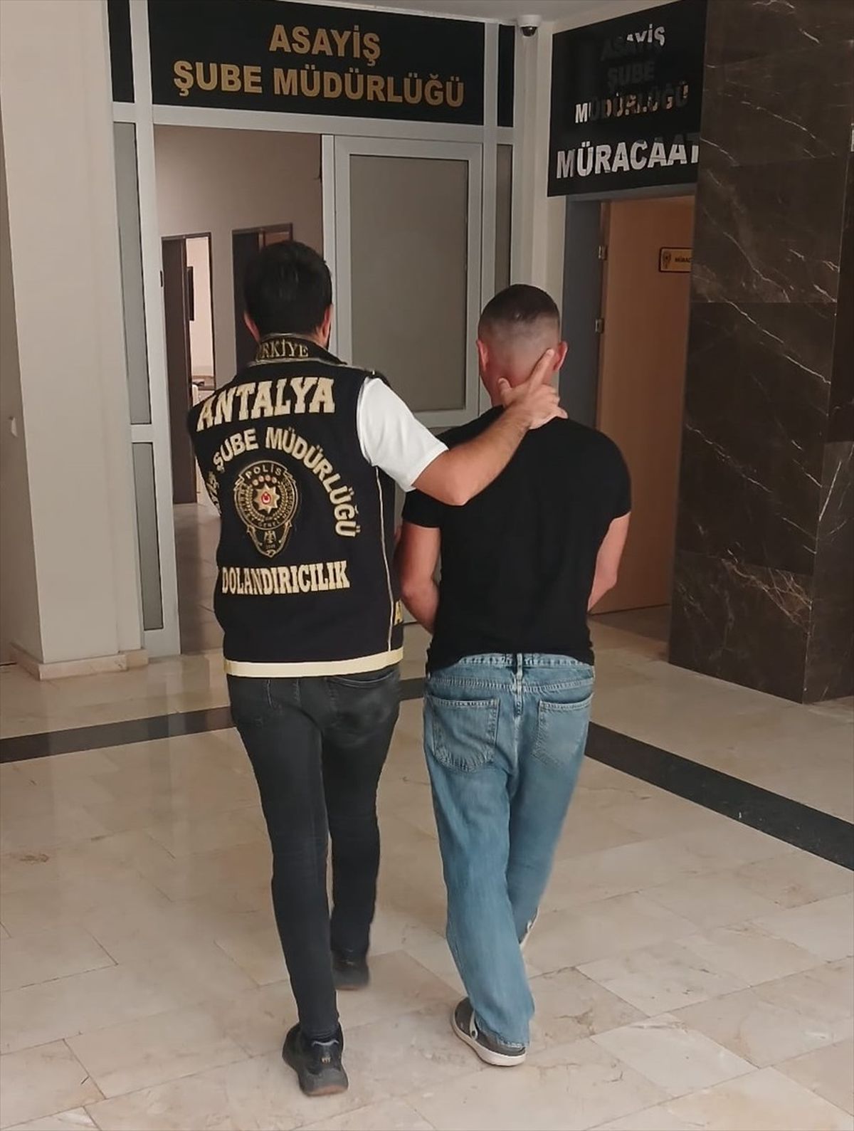 Antalya\'da Dolandırıcılık Operasyonu