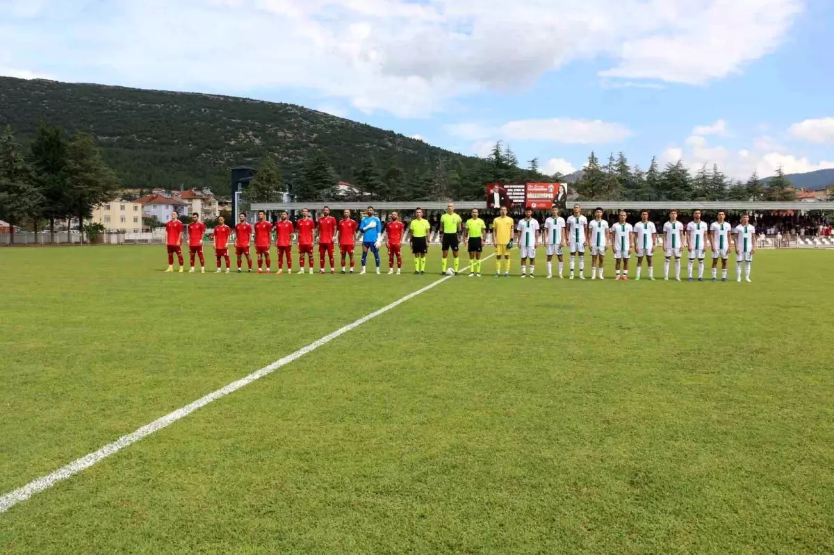 Bucak Belediye Oğuzhanspor, Denizlispor\'u Penaltılarla Mağlup Ederek Tur Atladı