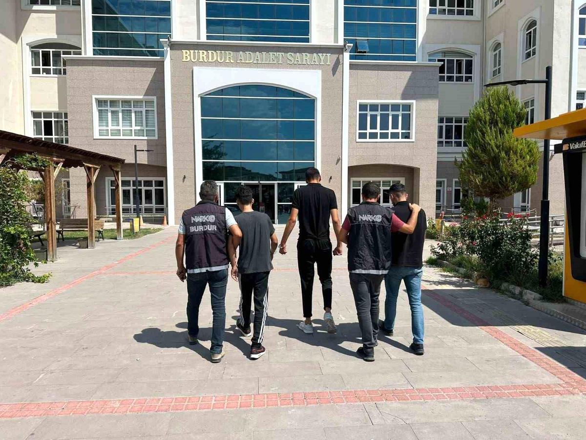 Burdur\'da Uyuşturucu Operasyonu: 2 Tutuklama