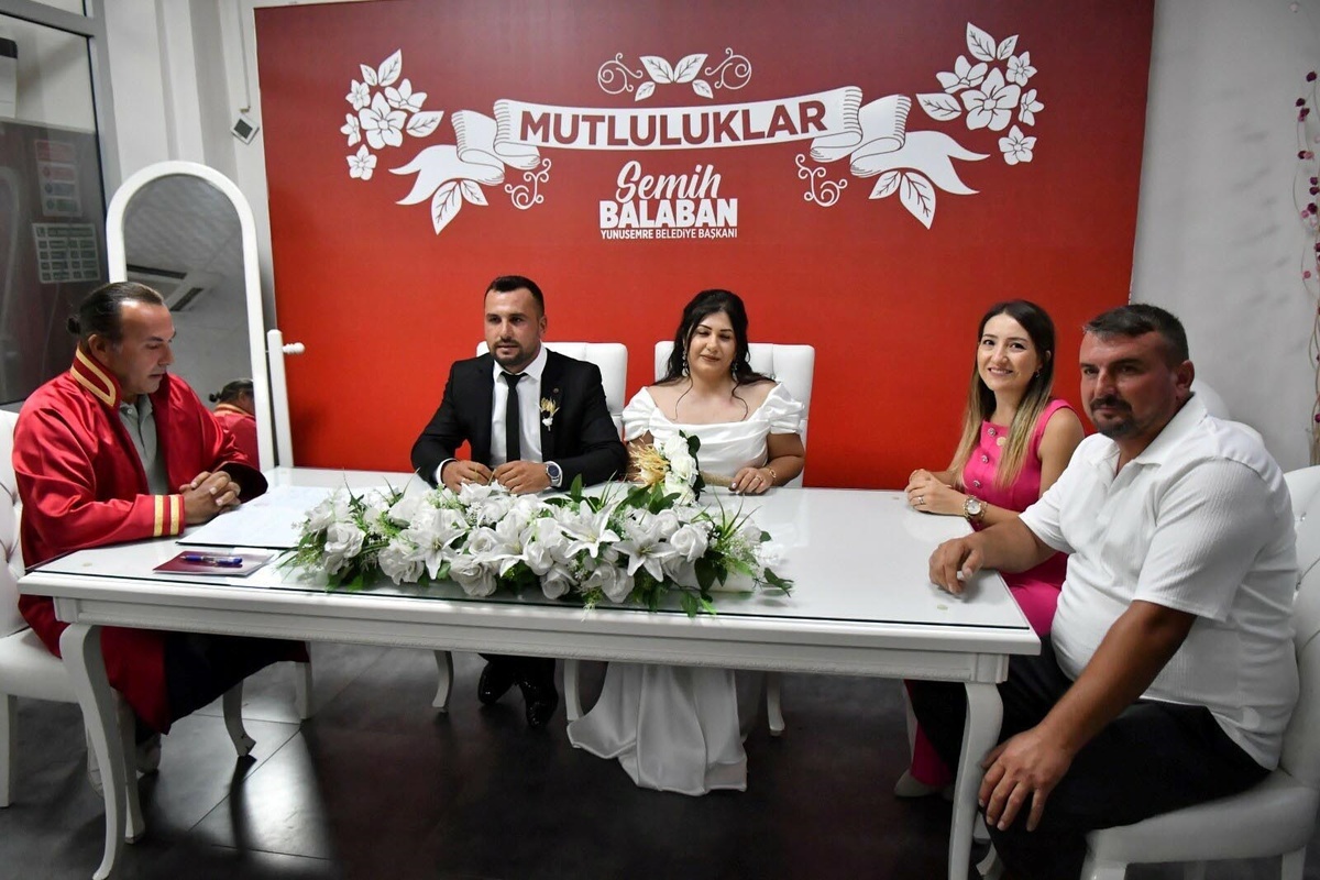 Vinci Gelin Arabası Yaptı, Şehir Turu Attılar