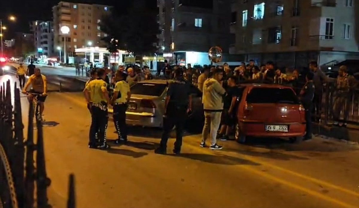 Çorum\'da Zincirleme Trafik Kazası: 4 Yaralı