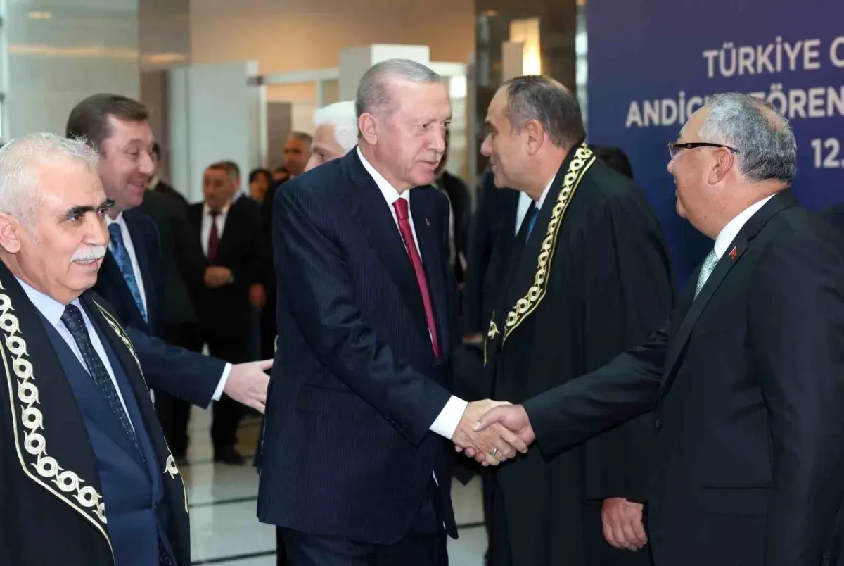 Erdoğan, Kıratlı\'nın Yemin Törünü İzledi