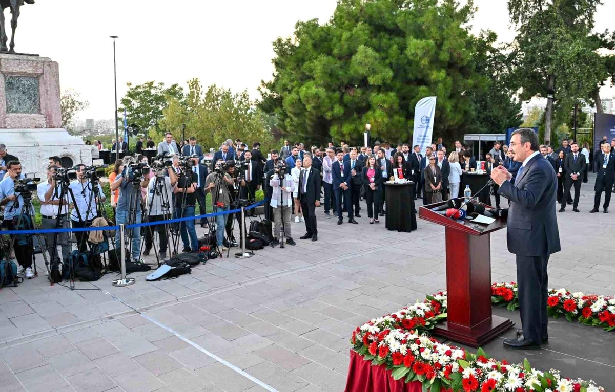 Yılmaz: Yılsonu Enflasyon Beklentisi %41,5