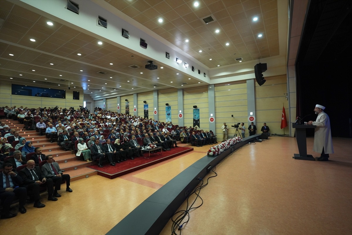 Diyanet Başkanı Erbaş: Merhamet ve Şefkat Bekleniyor