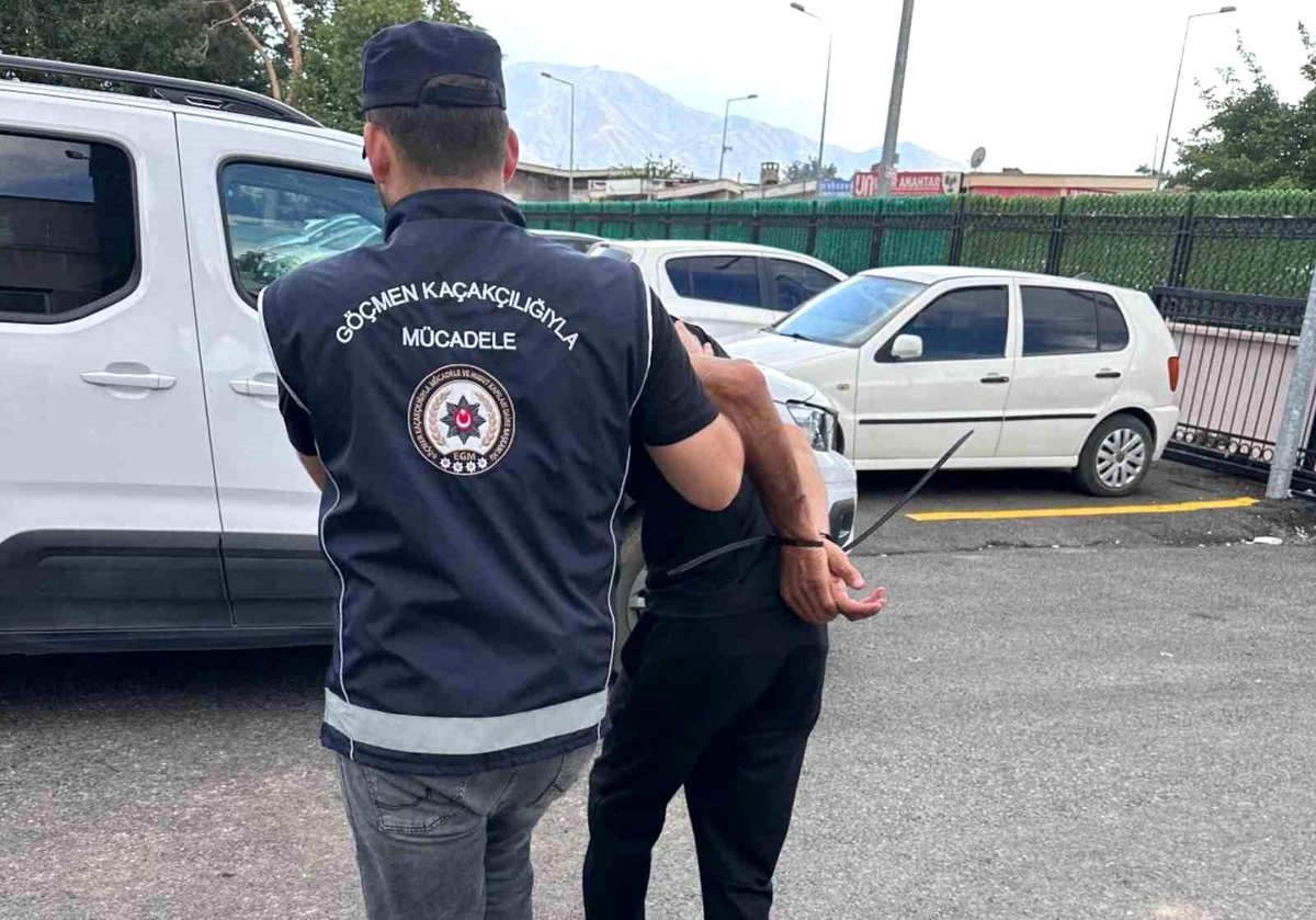 Erzincan\'da 5 Düzensiz Göçmen Yakalandı