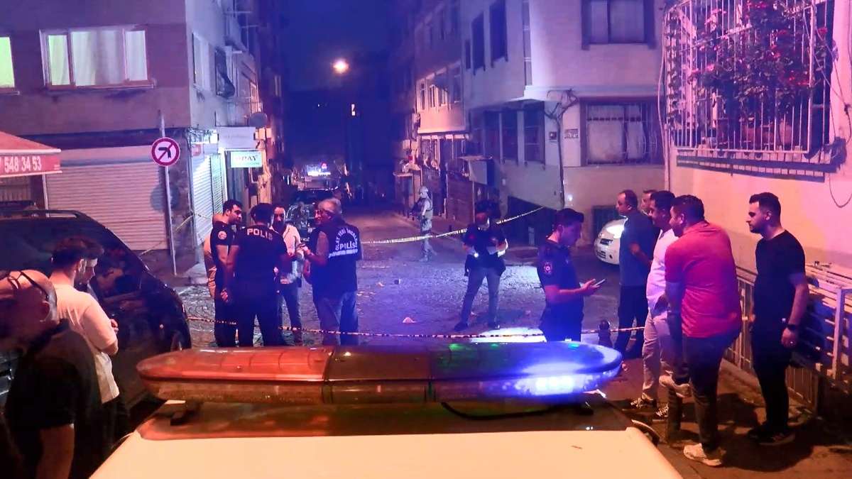 Fatih\'te Polise Silahlı Saldırı