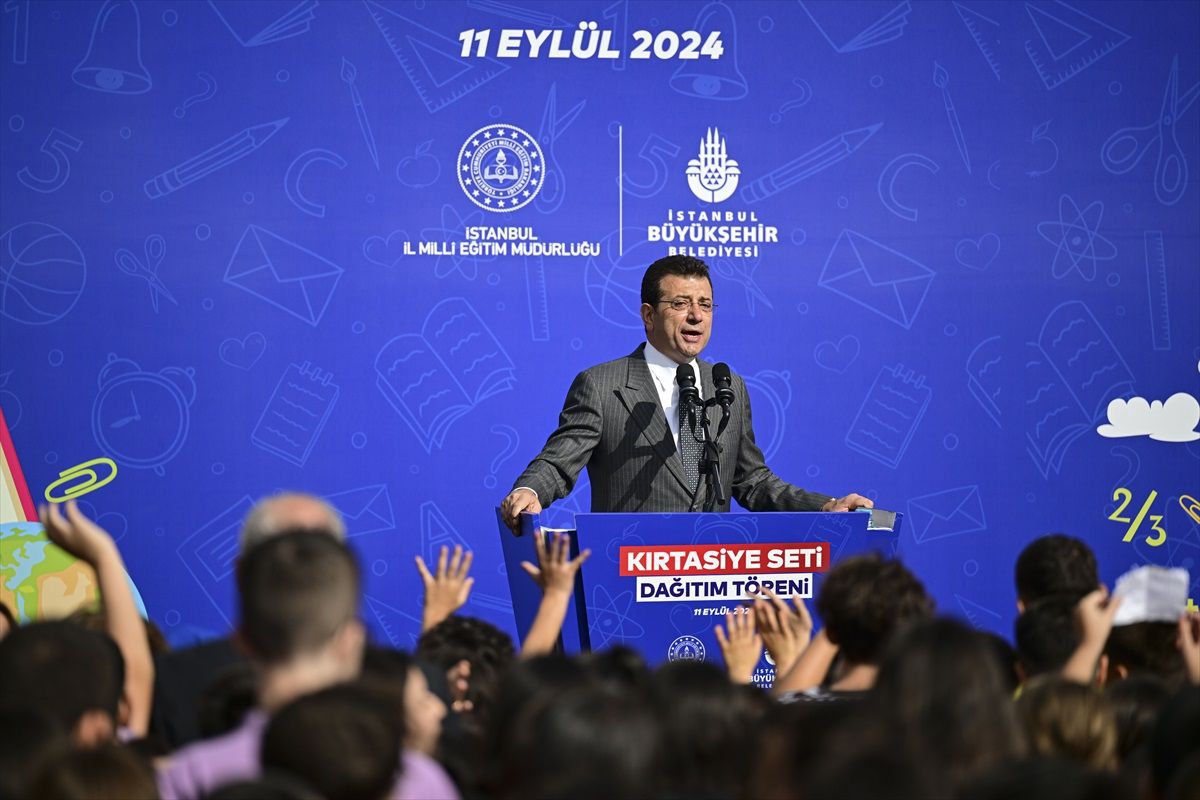 İmamoğlu\'ndan Eğitim İçin Kırtasiye Desteği