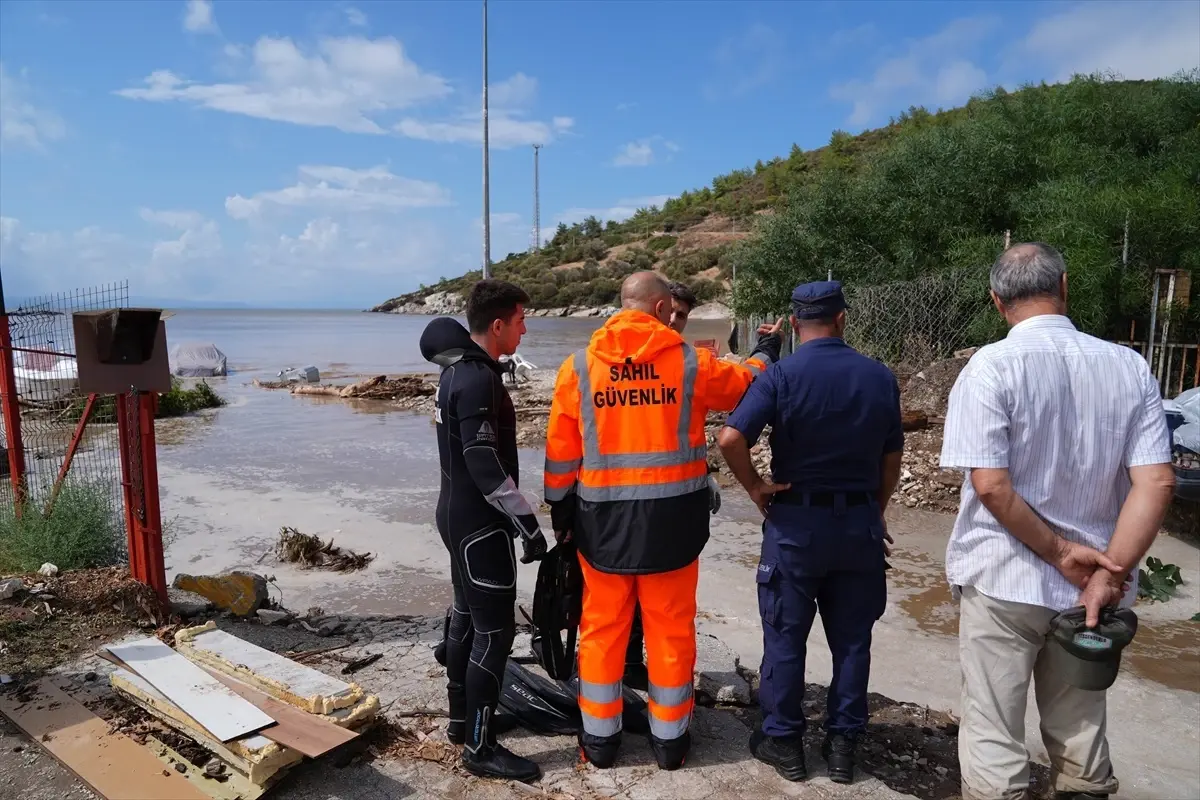 İzmir’de Sel Felaketi: Evler ve Araçlar Suda Kaldı