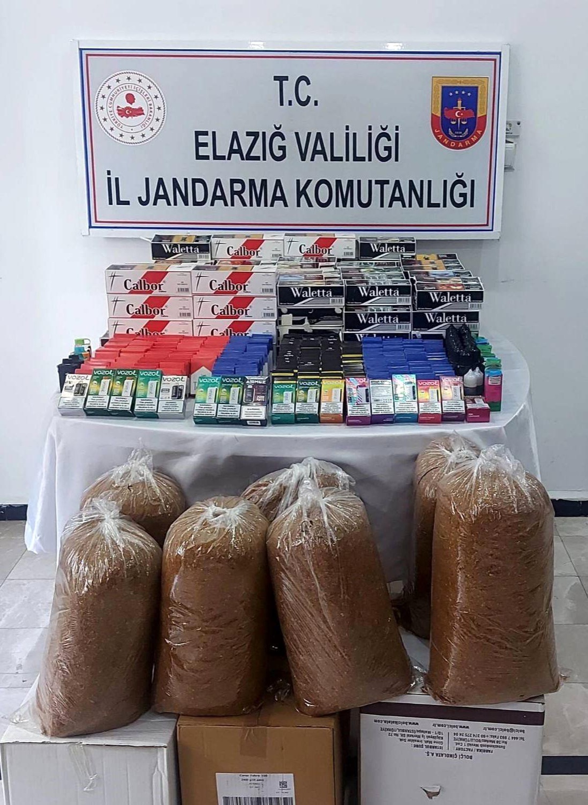 Elazığ\'da 1.2 Milyon Lira Değerinde Kaçak Sigara Operasyonu