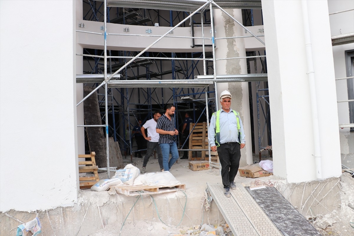 Kilis\'te İnşaatta Düşme: İşçi Hayatını Kaybetti