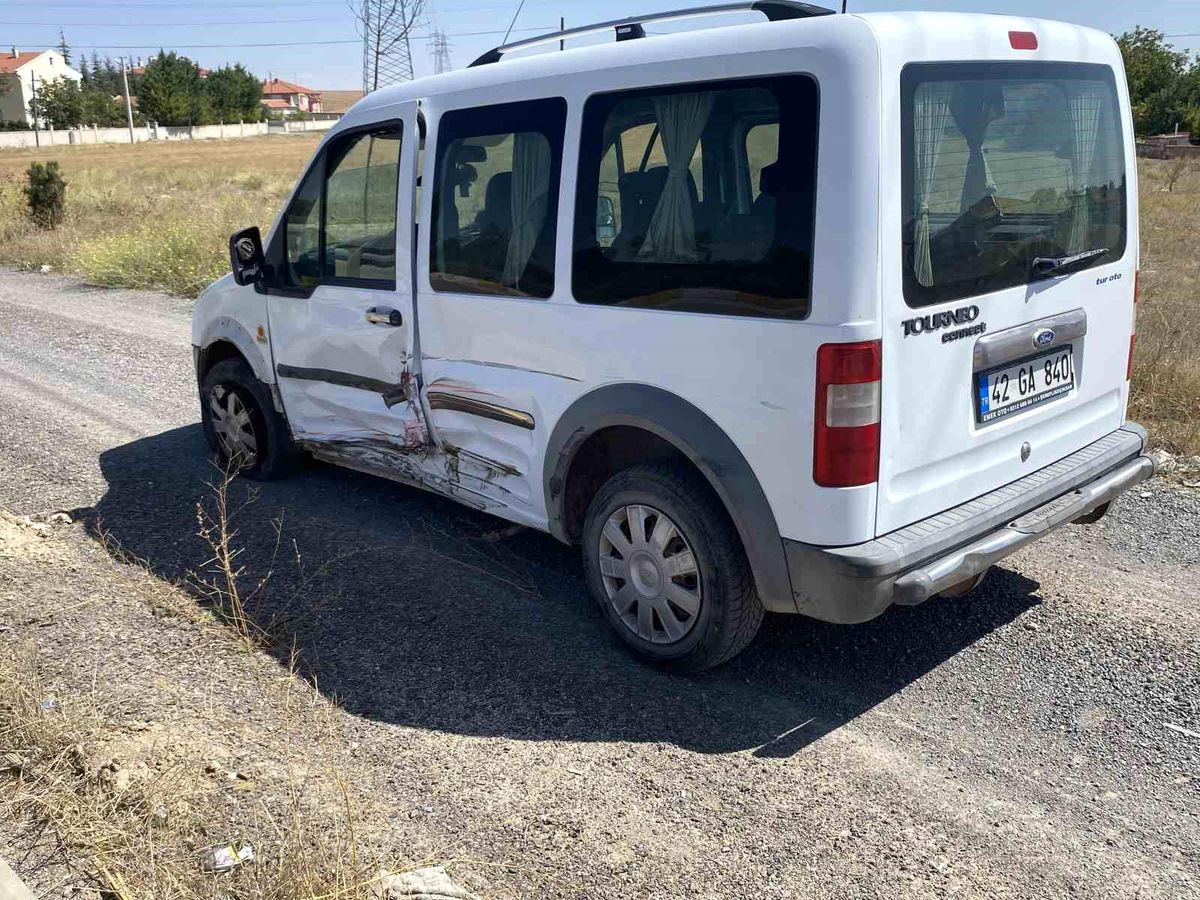 Konya\'da Trafik Kazası: 2 Yaralı