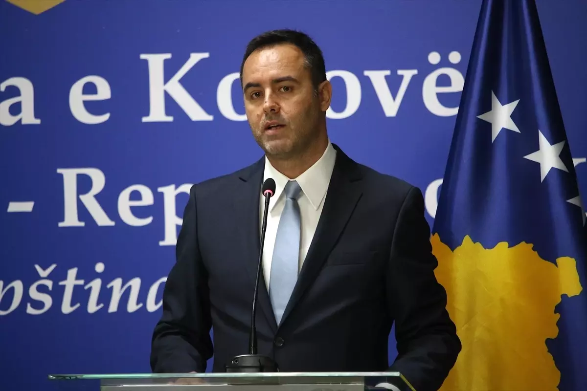 Kosova Meclis Başkanı\'ndan Sırbistan Eleştirisi