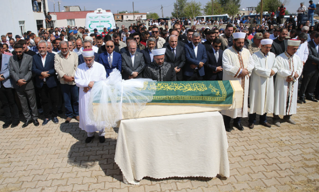 Narin'in tabutunun üzerine konulan gelinliğin sırrı ortaya çıktı