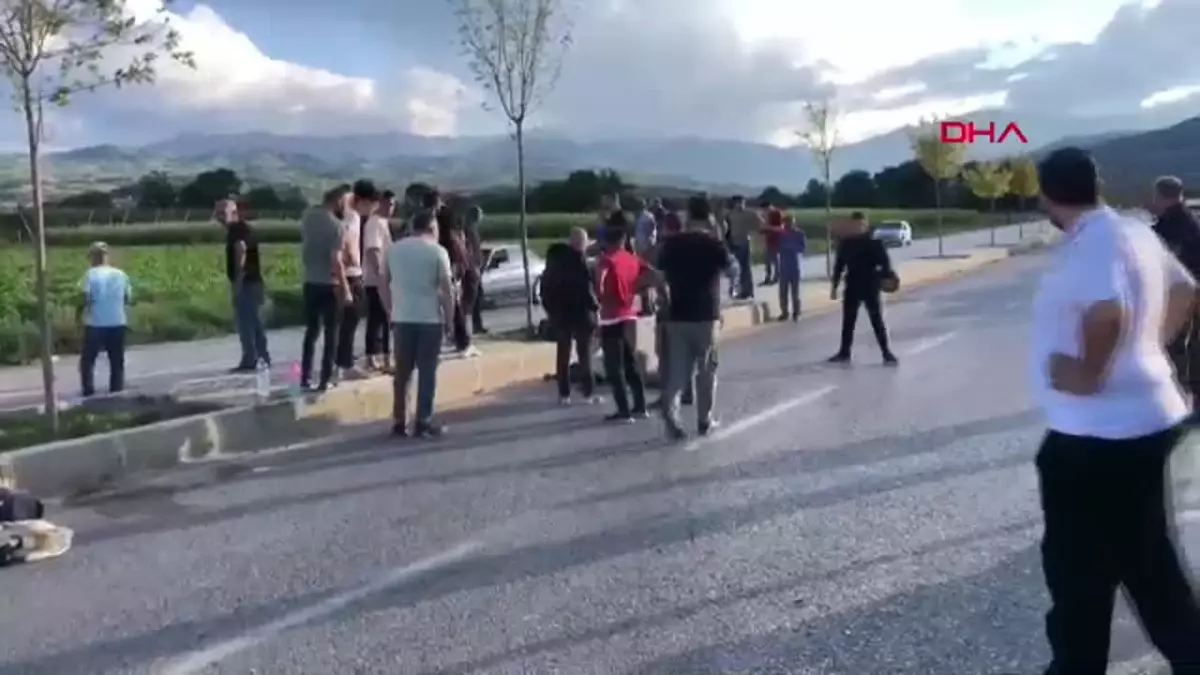 İnegöl\'de motosiklet kazası: Bir kişi öldü, bir kişi ağır yaralandı