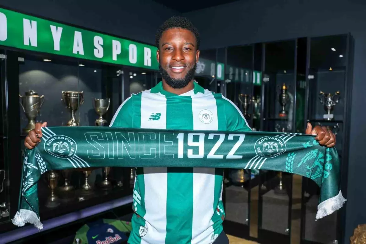 Konyaspor, Bazoer ile Anlaşma Sağladı