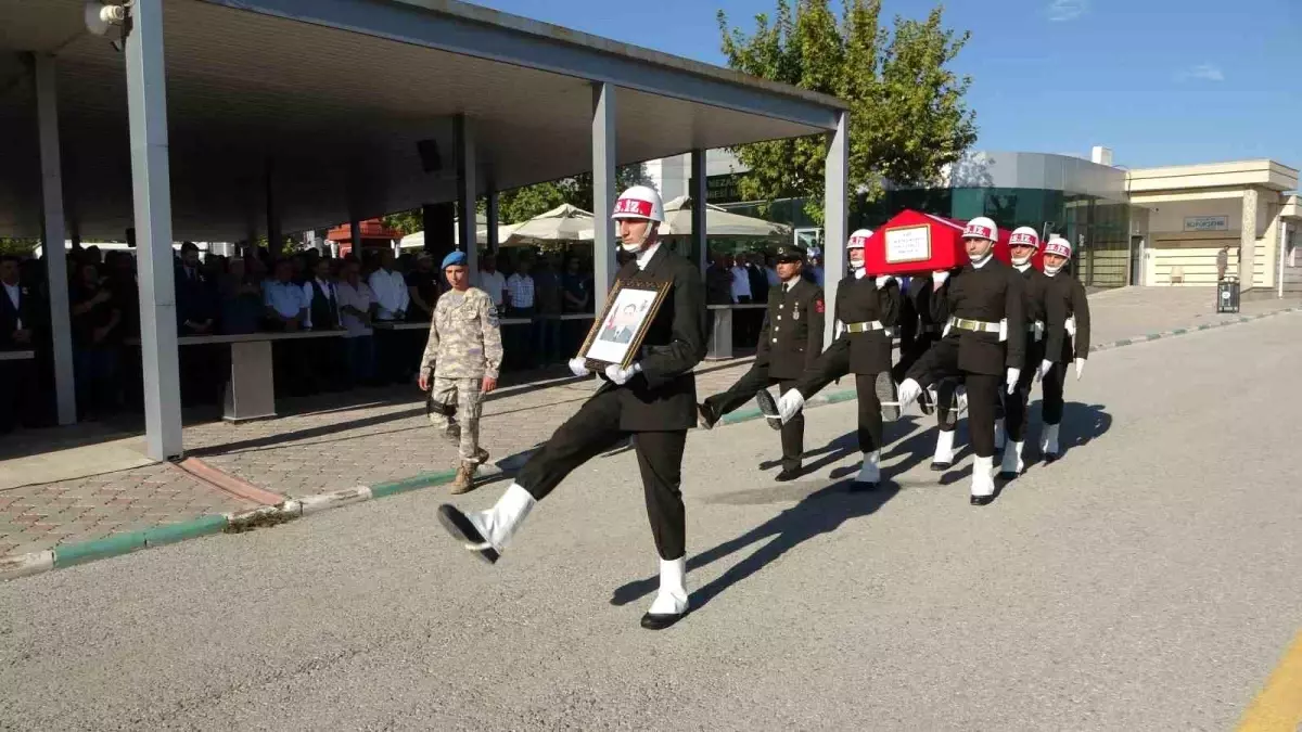 Şehit Uzman Çavuş Mehmet Kökcü Son Yolculuğuna Uğurlandı