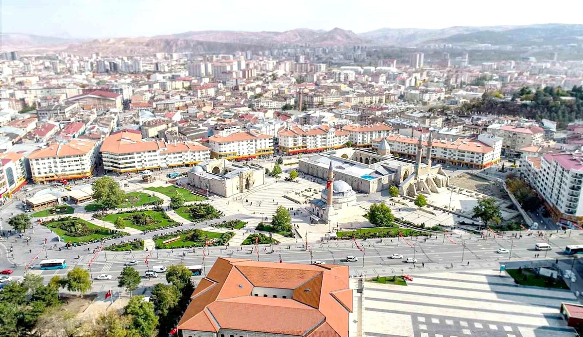 Sivas\'ta 921 Taşınmaz Kültür Varlığı