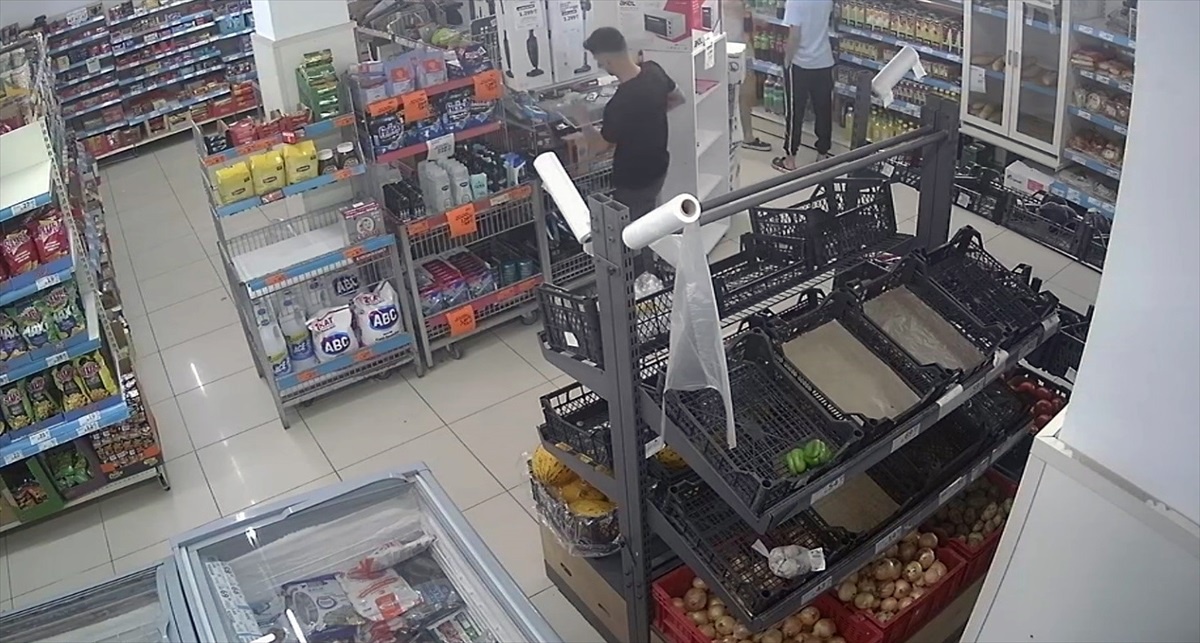 Yalova\'da Çalıntı Motosiklet ve Saat Çetesi Tutuklandı