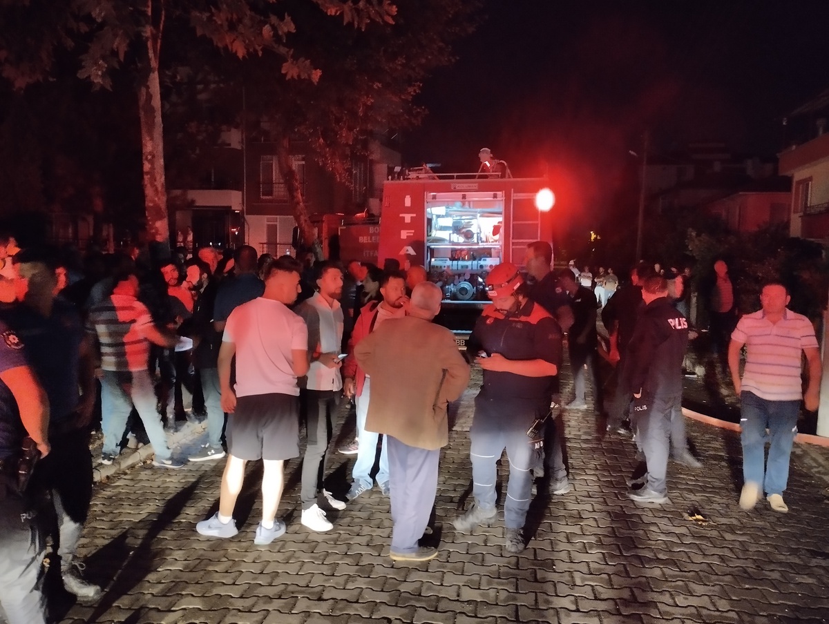 Bolu\'da Yıldırım Düşmesi Yangın Çıkardı