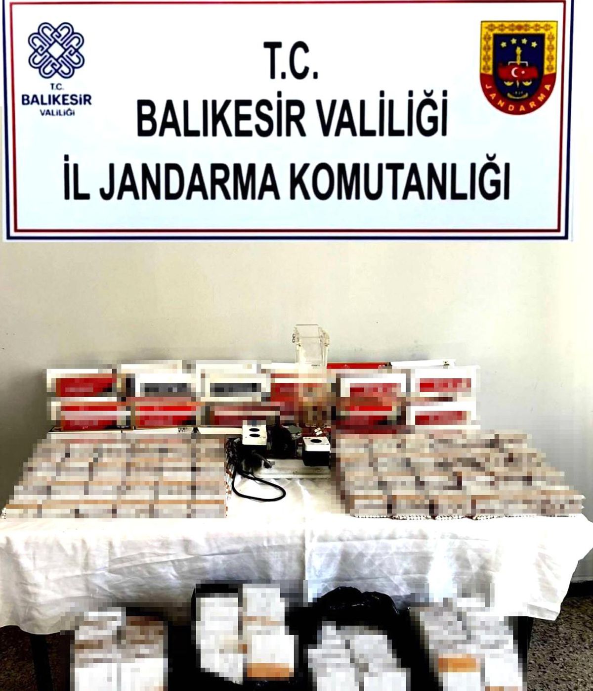 Edremit\'te Kaçak Tütün Operasyonu