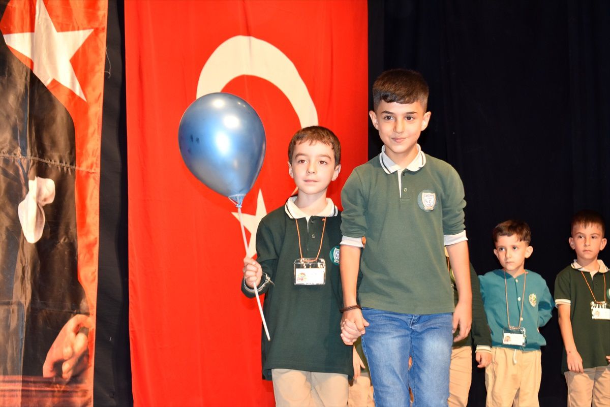 Bitlis\'te İlköğretim Haftası Kutlandı
