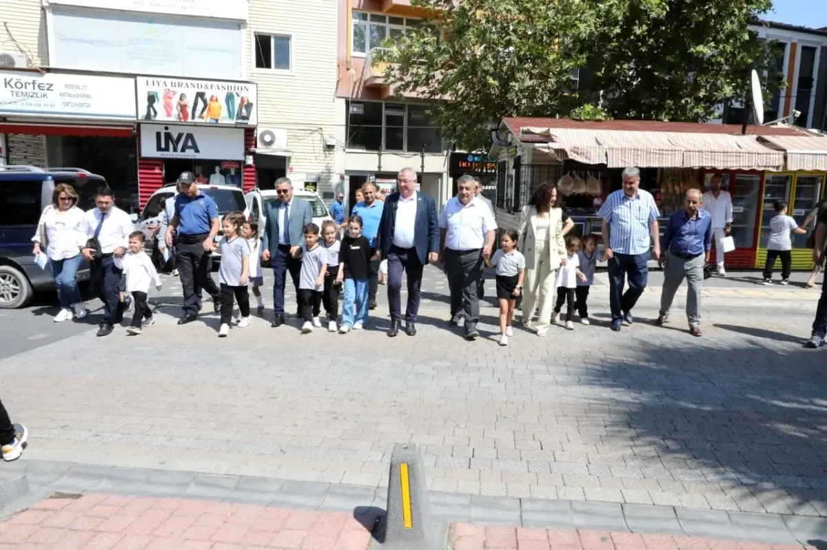 Edremit Belediyesi Trafik Güvenliği İçin Etkinlik Düzenledi