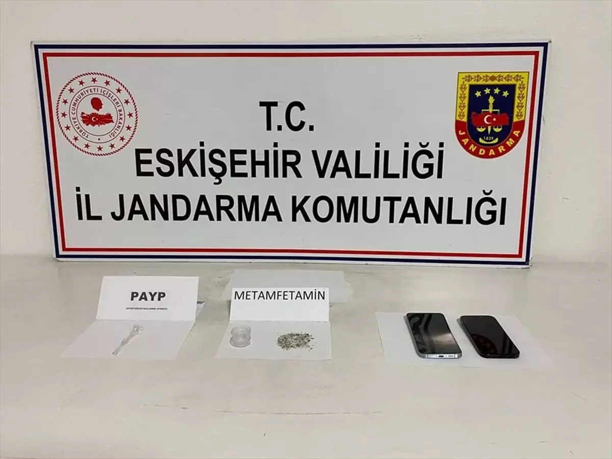 Eskişehir\'de Uyuşturucu Operasyonu: 8 Gözaltı