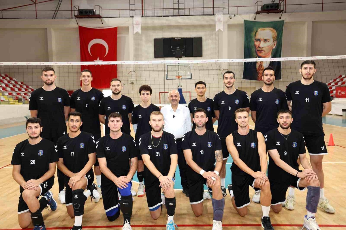 Gebze Belediye Spor Kulübü Voleybol Takımı Yeni Sezona Hızlı Hazırlanıyor