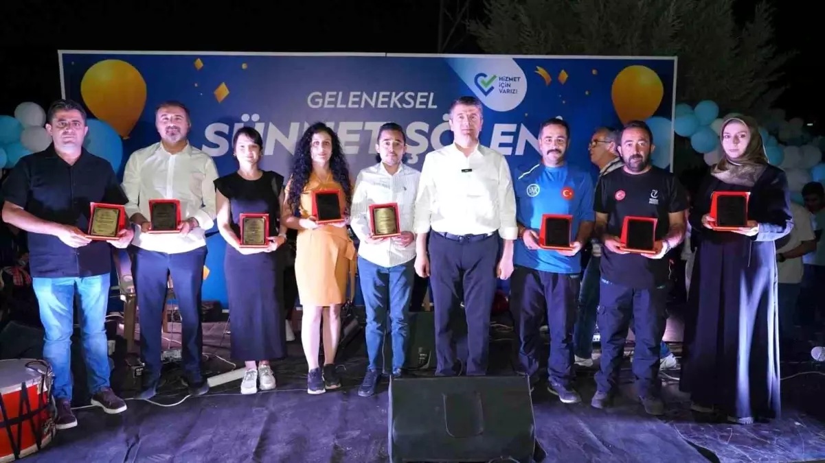 Adıyaman Belediyesi tarafından düzenlenen sünnet şöleninde 267 çocuk sünnet edildi